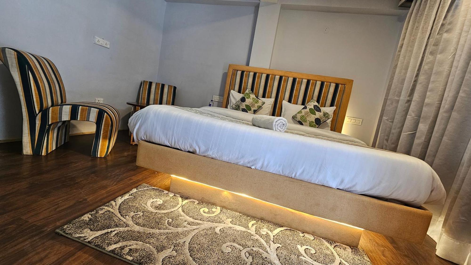 Hotel English Rose, #Personal Parking, #Petfriendly, #Garden, #Bonfire Under The Stars Manāli Exterior foto